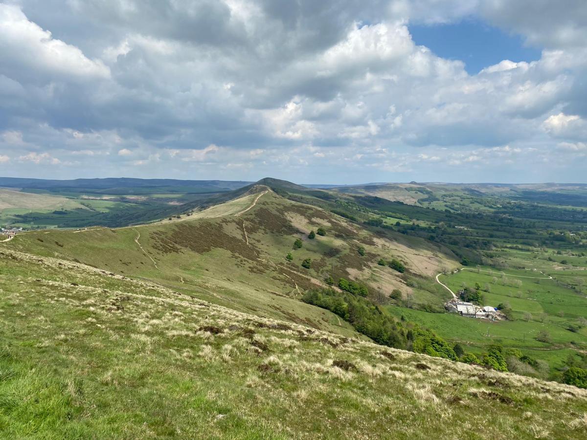 Hiking Mam Tor: A Peak District&nbsp;favourite