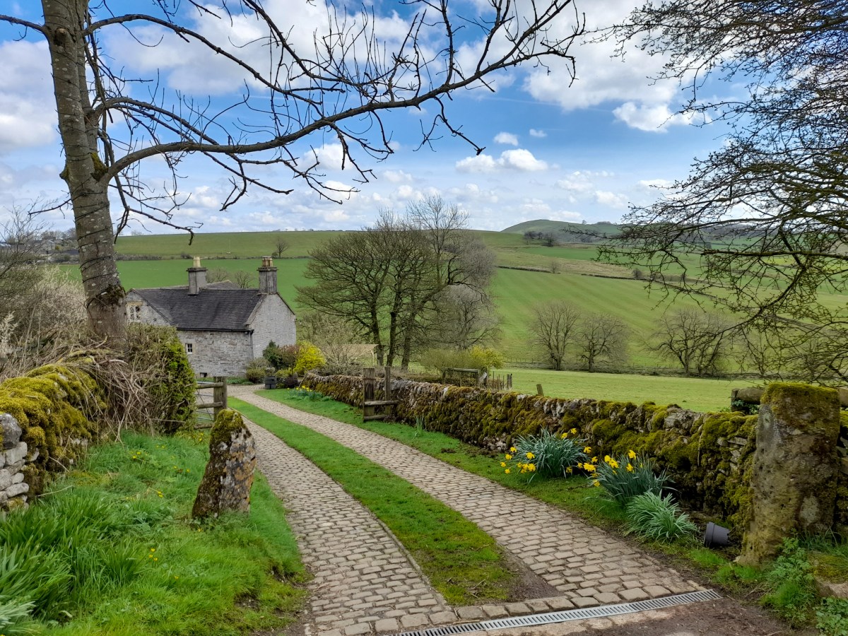 Thor’s Cave – A Peak district&nbsp;Hike