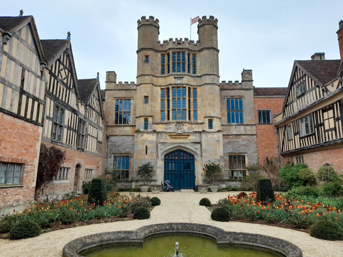 Coughton Court & Hanbury Hall: A day out in&nbsp;Worcestershire