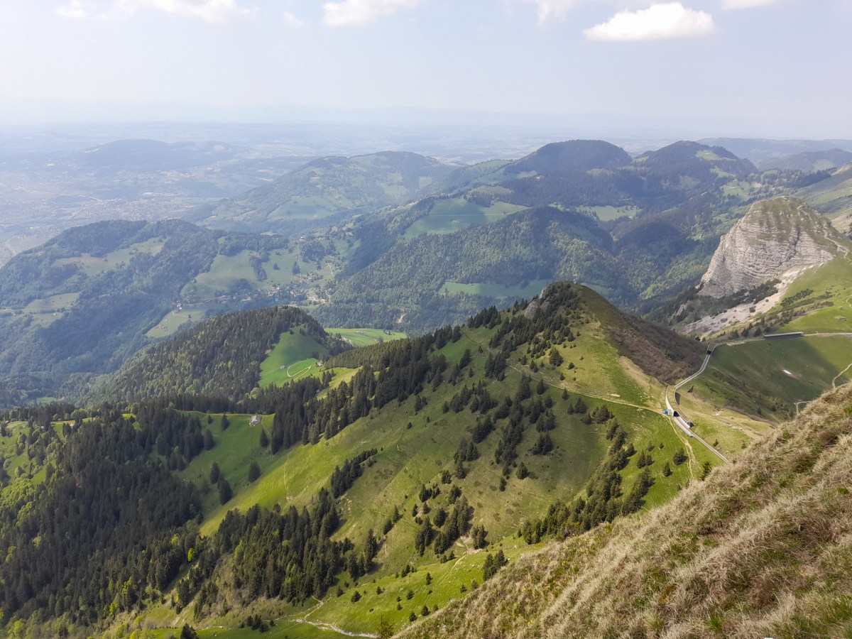Riding a Panoramic Train in Switzerland: MOB Golden Pass to&nbsp;Rochers-de-Naye