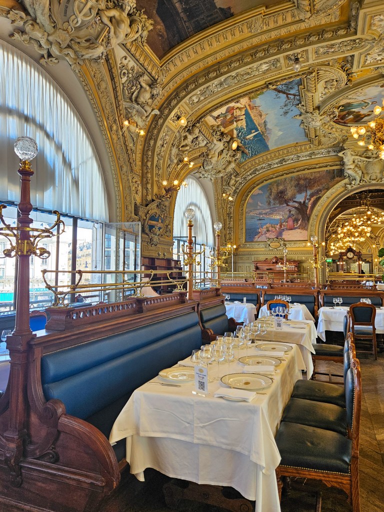 Le Train Bleu