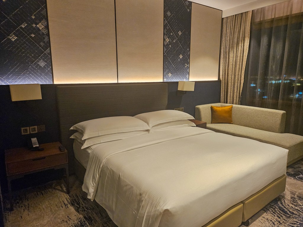 Millennium Hilton Bangkok Room