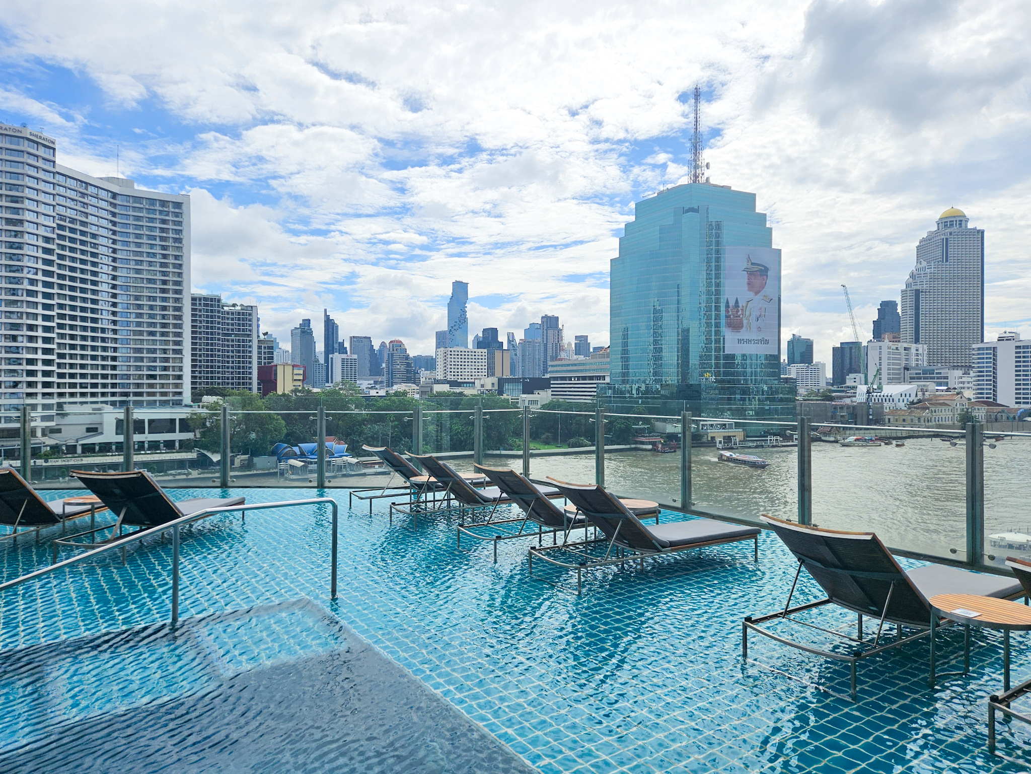 A Review of The Millennium Hilton, Bangkok