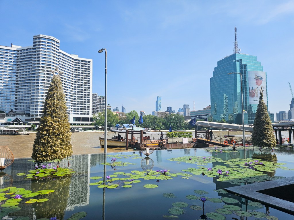 Millennium Hilton Bangkok Flow restaurant